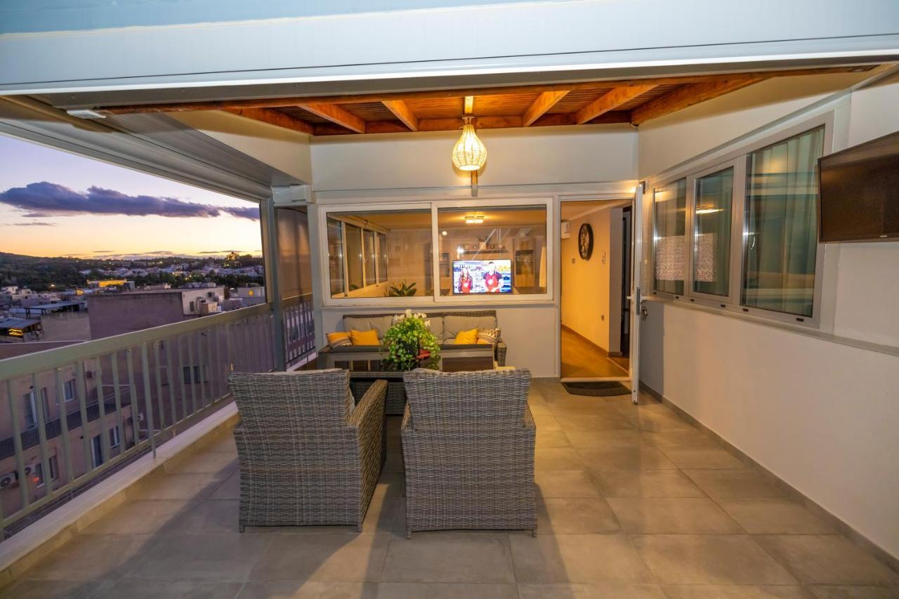 Panoramic Apartment *
